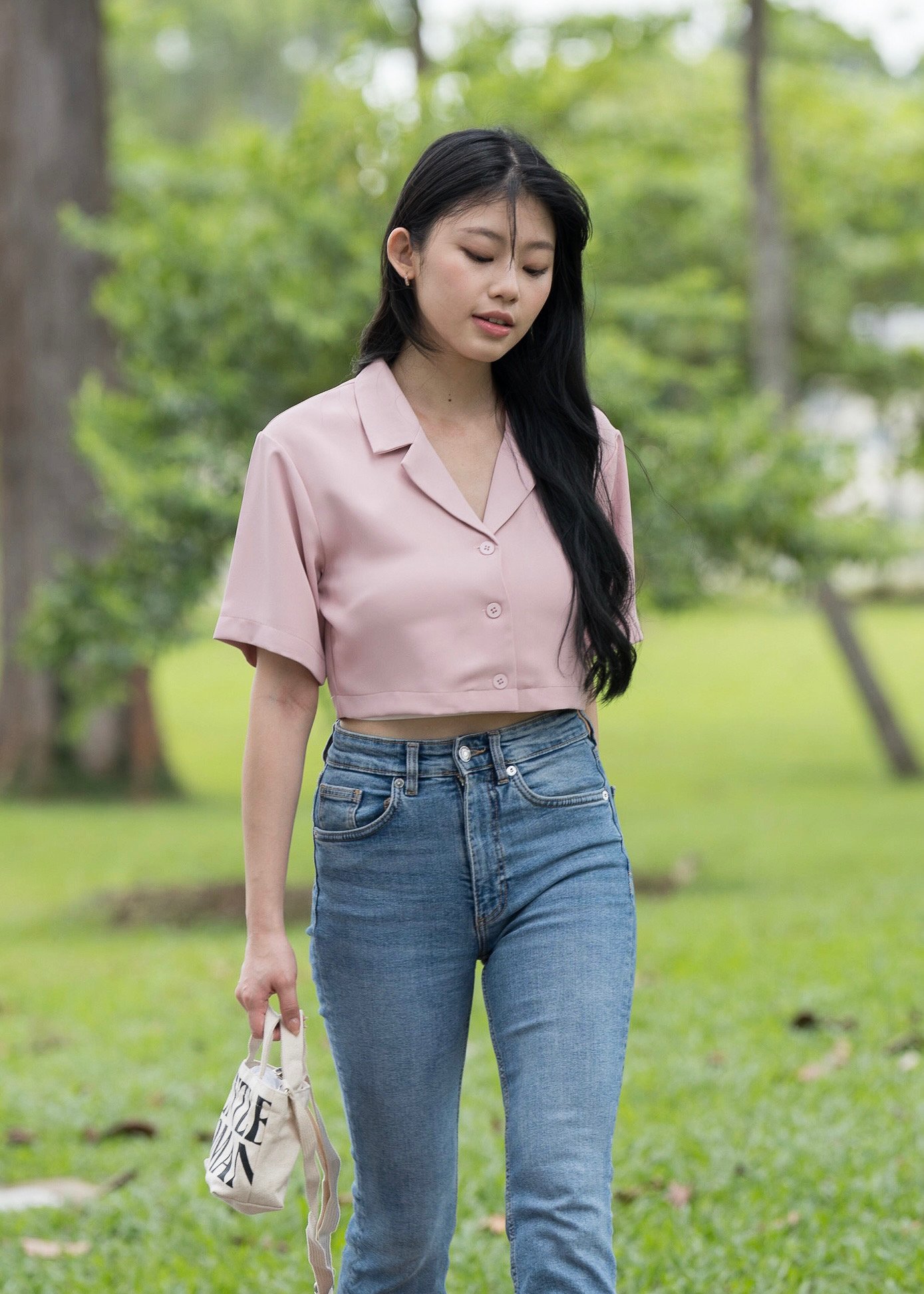 Natalie Revere Collar Oversized Cropped Outerwear (Taffy Pink)