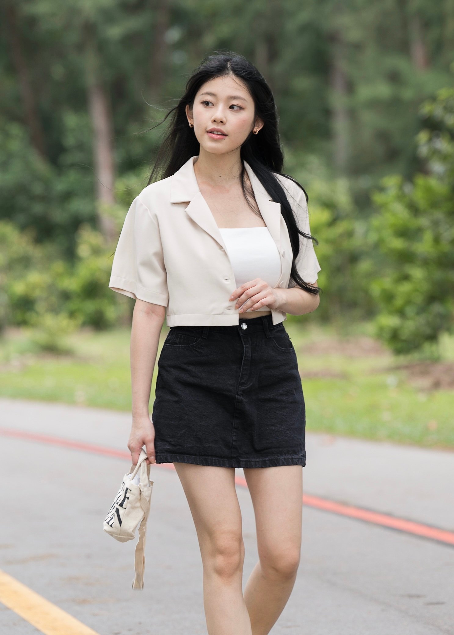 Natalie Revere Collar Oversized Cropped Outerwear (Vanilla)